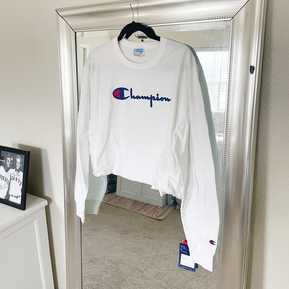 Cropped Tee - Picture 2 of 8